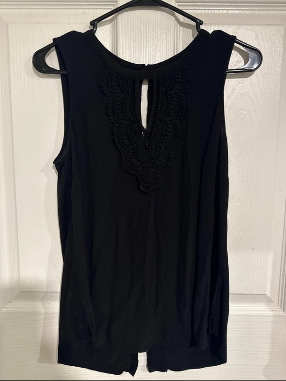 Daniel Rainn Black Crochet Keyhole Sleeveless Tank